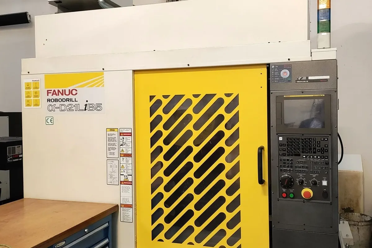 Fanuc Robodrill α-D21LiB5 Vertical Machining Centers (VMC)