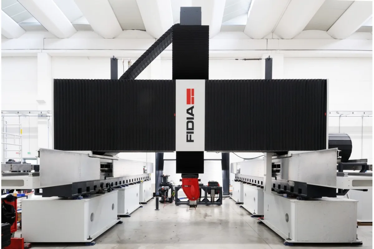 Fidia GTF/Q4 upper-gantry 5-axis milling machine, front view