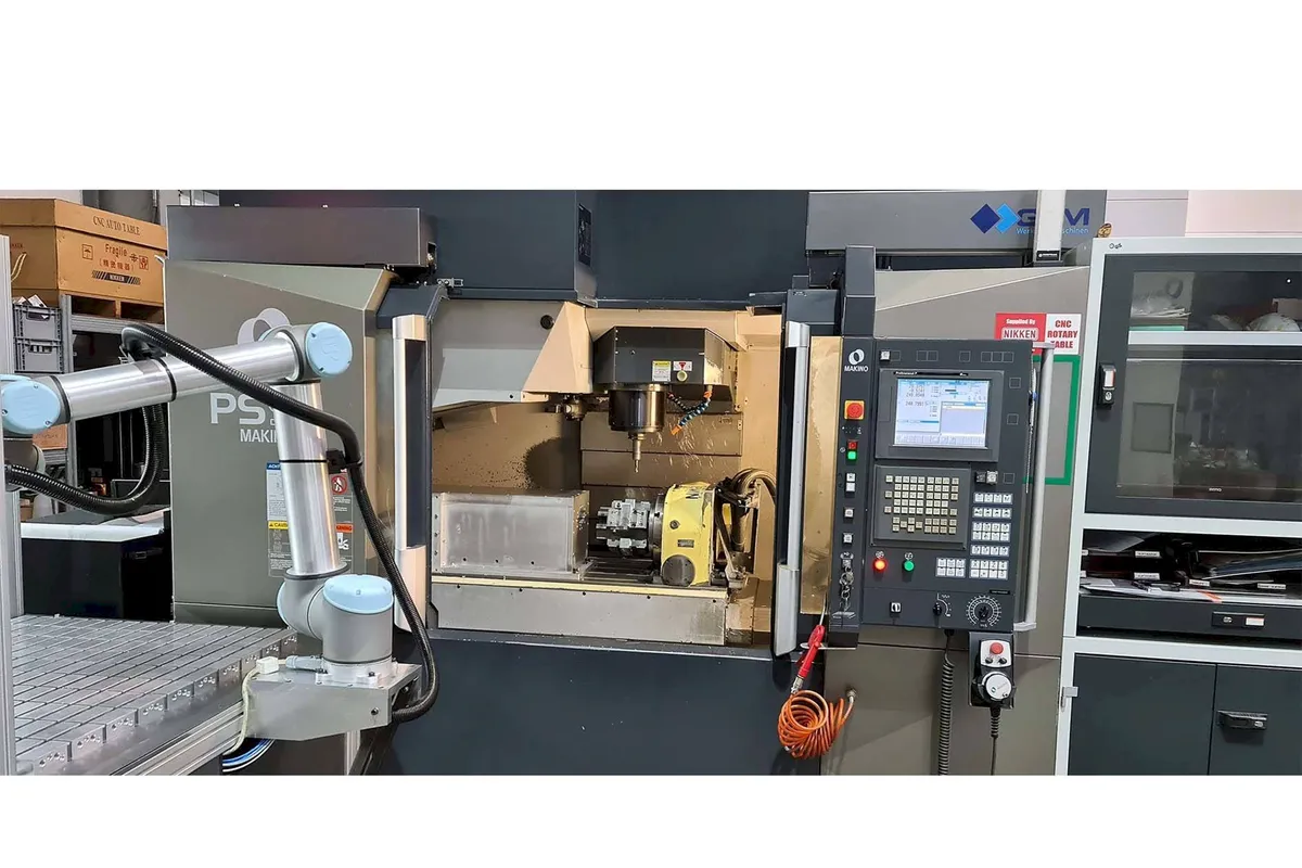 Makino PS95 Vertical Machining Centers (VMC)