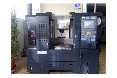 Makino V33i CNC machine